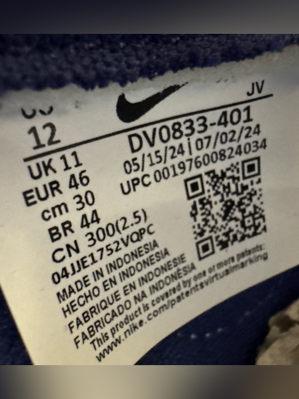Nike Men’s Low-Top Sneakers - White & Navy Dunks - Picture 11 of 13